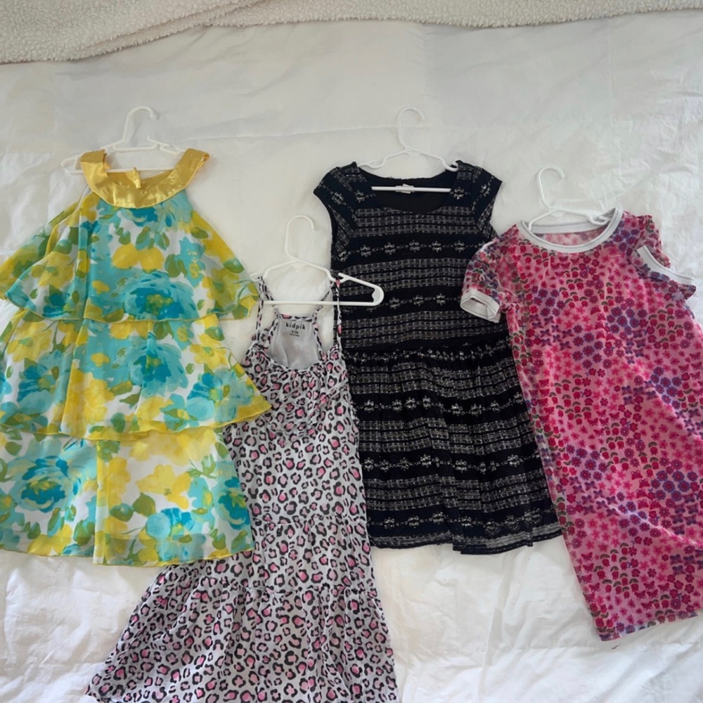 Bundle of 4 girls dresses size 7/8